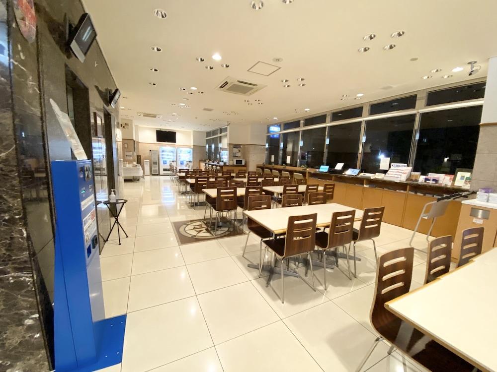 Toyoko Inn Okayama-Eki Nishiguchi Hiroba Exterior photo