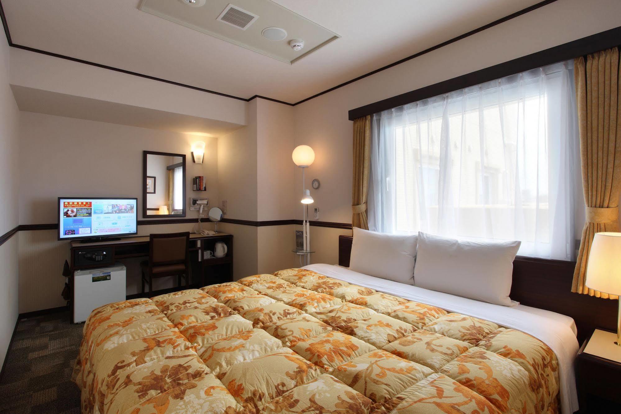 Toyoko Inn Okayama-Eki Nishiguchi Hiroba Exterior photo